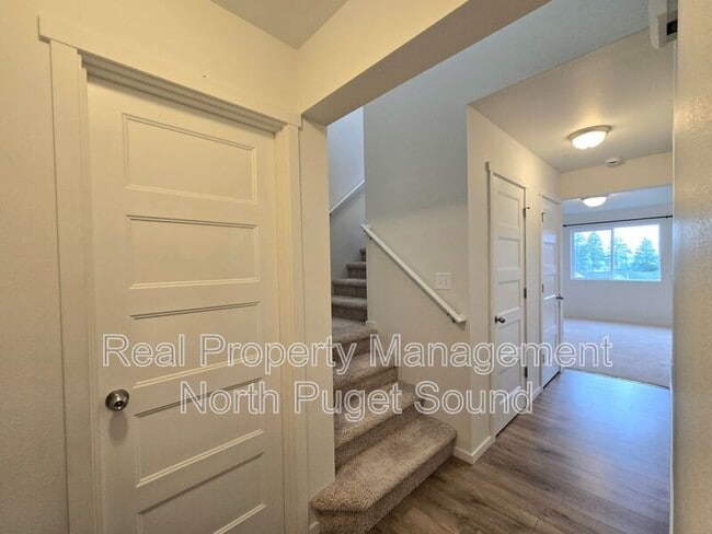 Building Photo - 4306 68th Dr NE