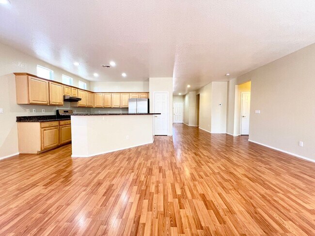 Building Photo - 2985 Panorama Ridge Dr