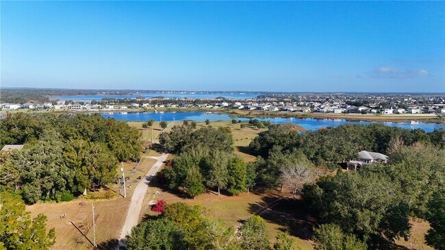 Foto del edificio - 2827 Sanctuary Ln