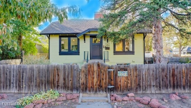 Building Photo - 3 br, 2 bath House - 725 E Mulberry St
