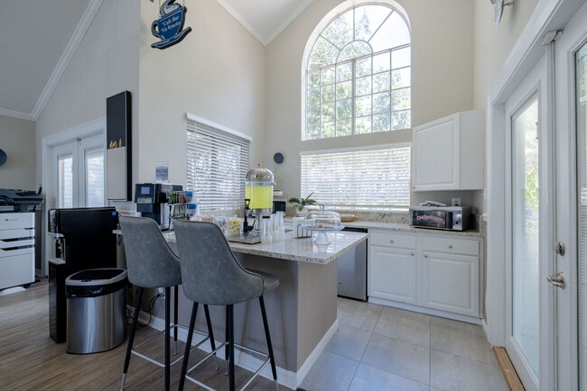 Building Photo - Park at Via Veneto