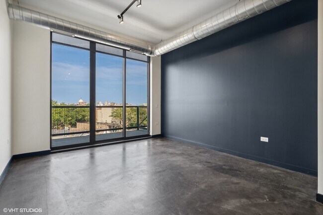 Foto del edificio - 1647 N Milwaukee Ave