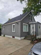 Building Photo - 713 Evans Ave