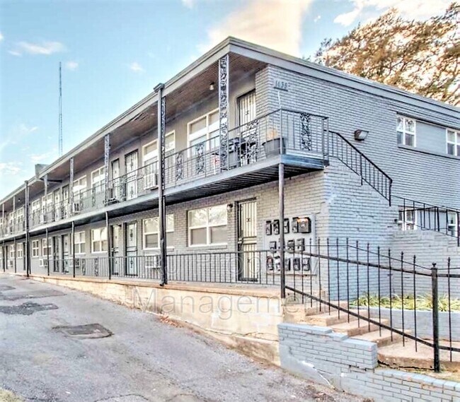 Building Photo - 1435 Court Ave