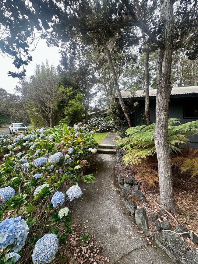 Foto del edificio - Volcano Golf Course - 3 Bedroom Home
