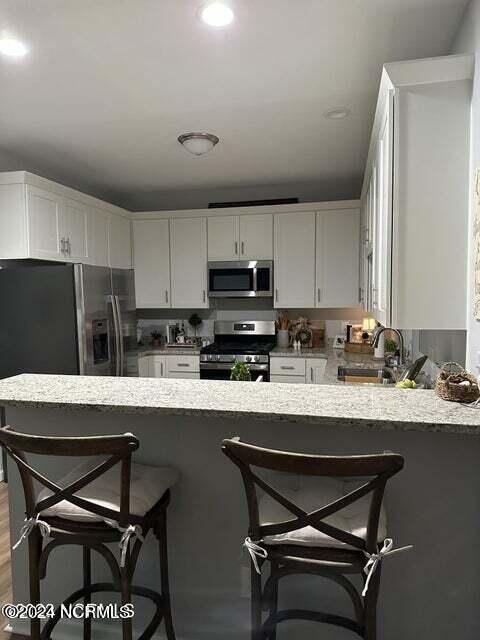 Building Photo - 2027 Briarwood Dr