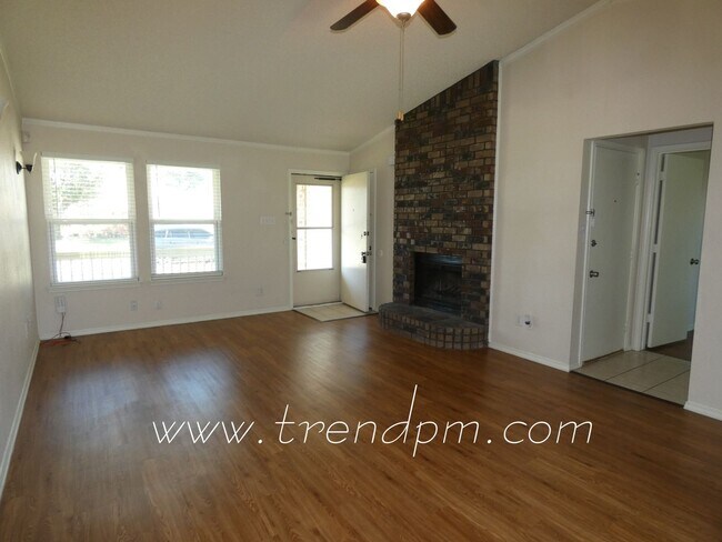 Building Photo - 6620 Levitt Dr