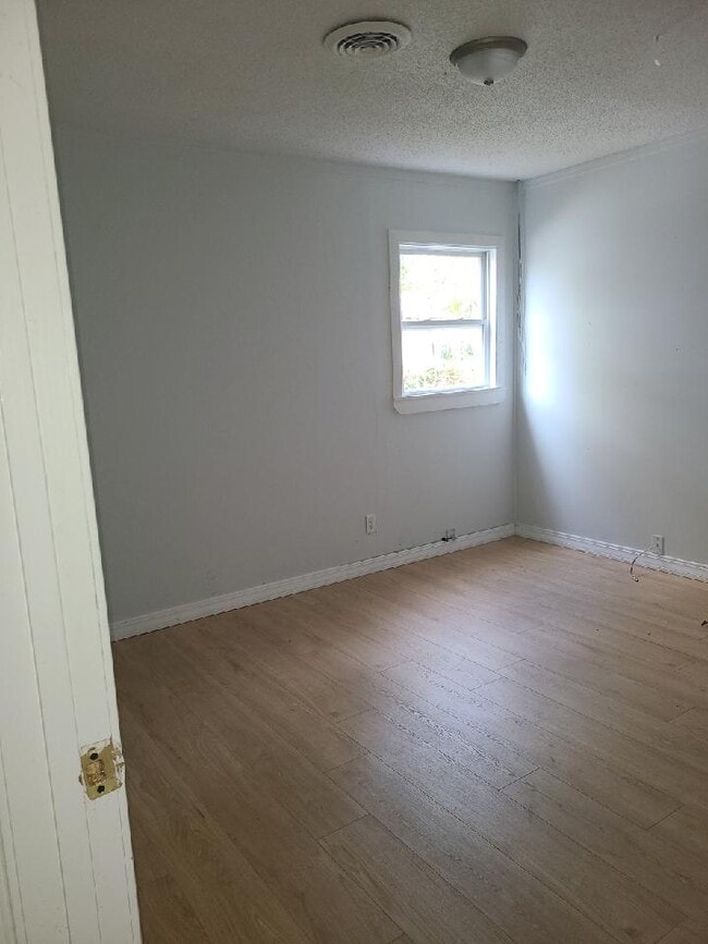 5574 Era Ave, St. Louis, MO 63136 House for Rent in St. Louis, MO