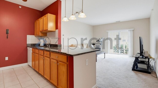 Building Photo - Unit 413