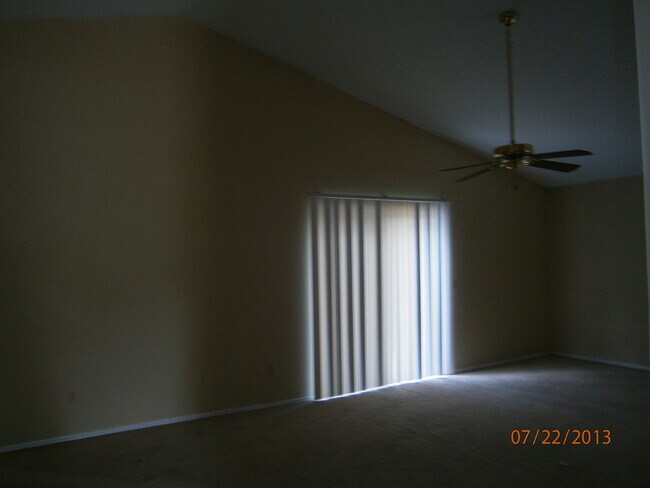 Foto del edificio - 3/2 Single Family Home with EXTRA Large Backyard