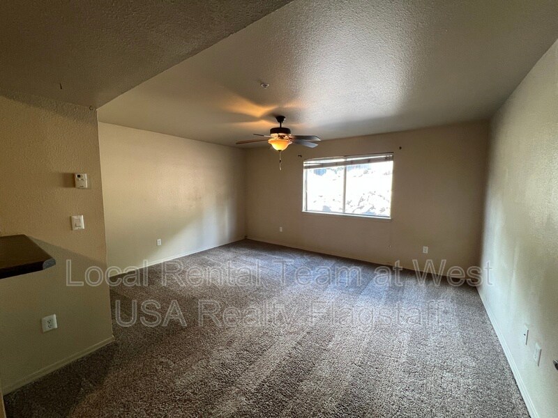 Photo - 1185 W University Ave
