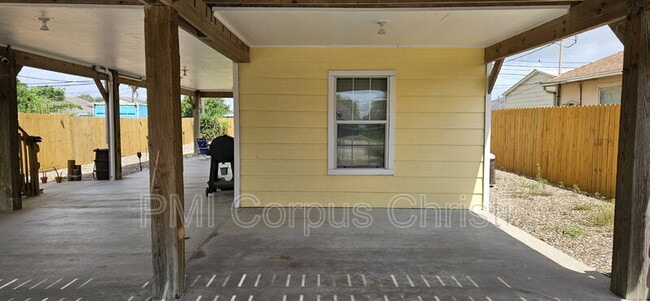 Building Photo - 1210 Jonnell St