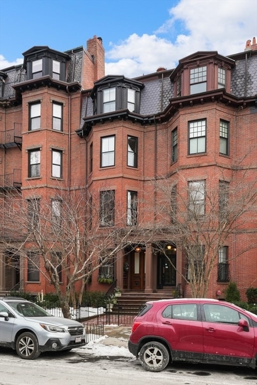 Building Photo - 381 Beacon St