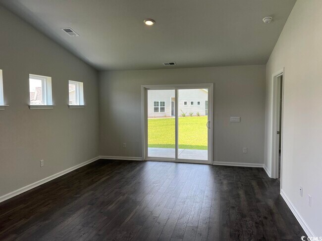 Building Photo - 201 Kinross Court