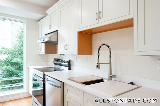 Foto del edificio - 171 Everett St
