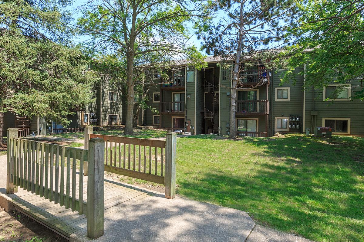 Pheasant Ridge Apartments in Moline, IL