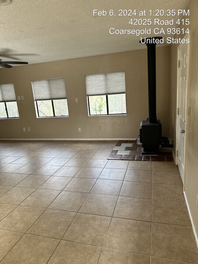 Building Photo - 42025 Rd 415