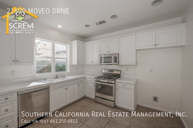 Foto del edificio - Three Bedroom Home in Gated Community in S...