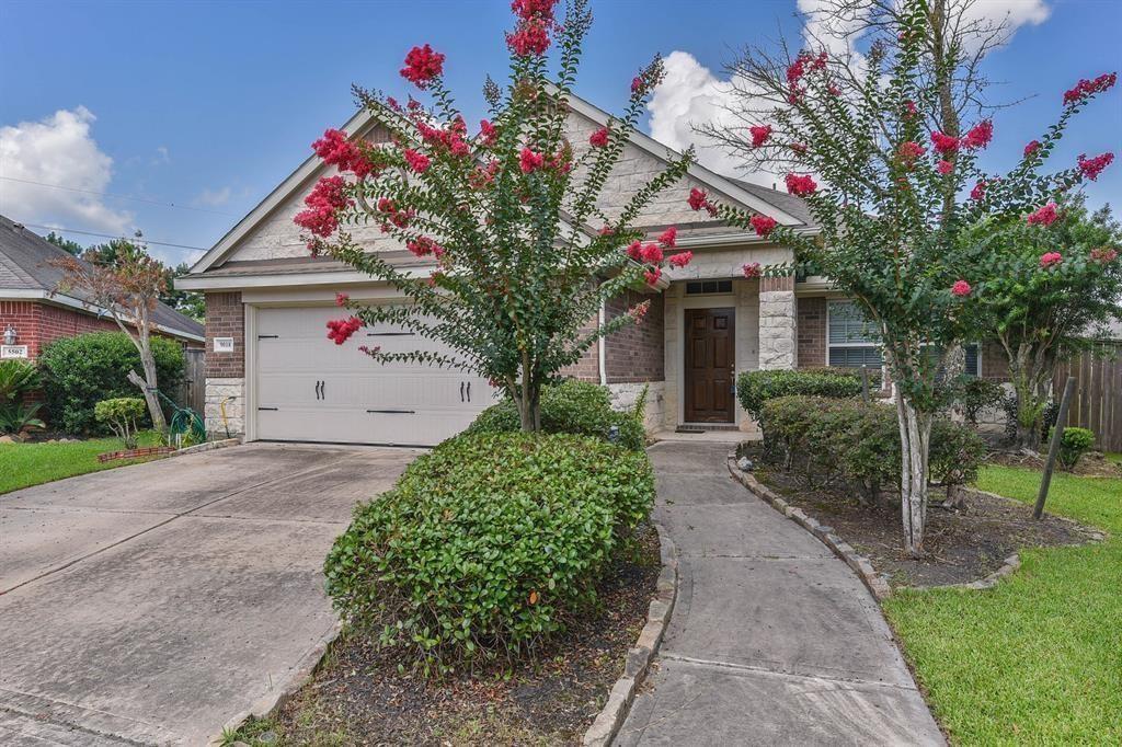 Foto principal - 9018 Chicory Star Ln