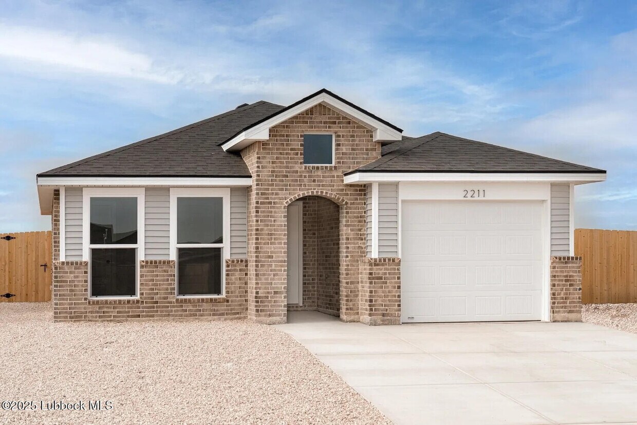 Foto principal - 14505 Avenue Q