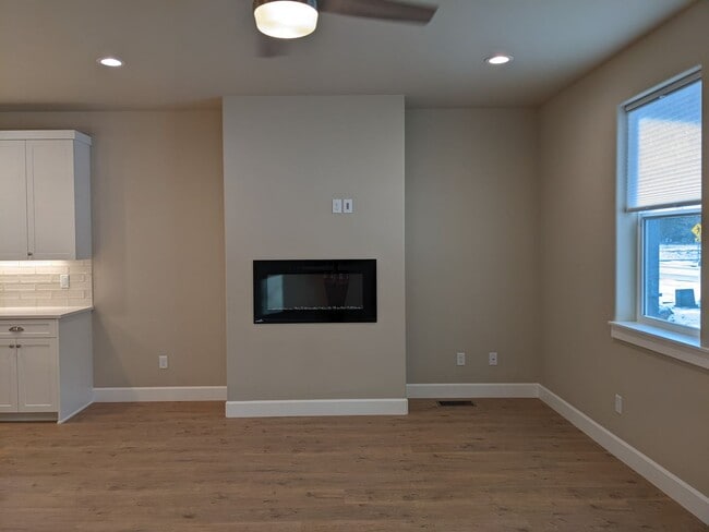 Building Photo - 20482 Murphy Rd