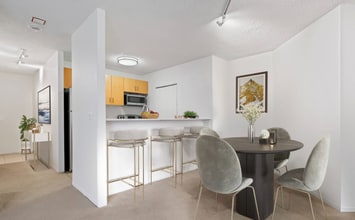 Building Photo - 710 N Dearborn St