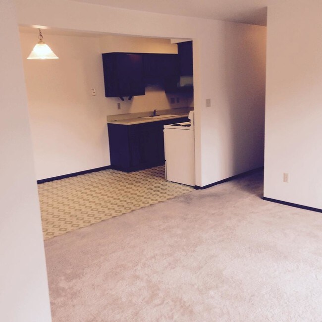 Parzen Family Apartments Apartments in Saint Francis, WI