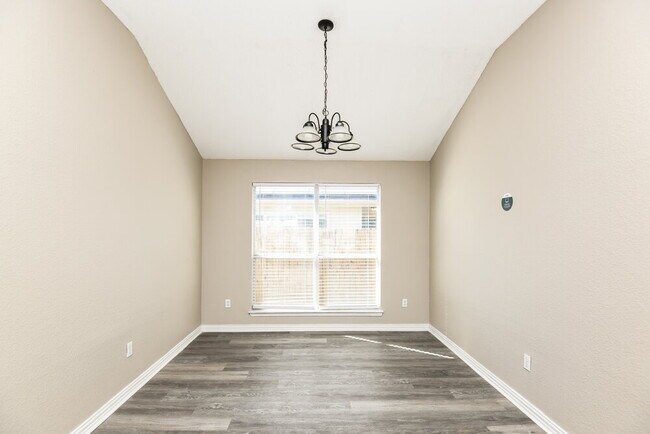 Foto del edificio - 10509 Shadywood Dr