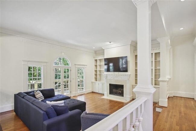 Foto del edificio - 2770 Carmon on Wesley NW