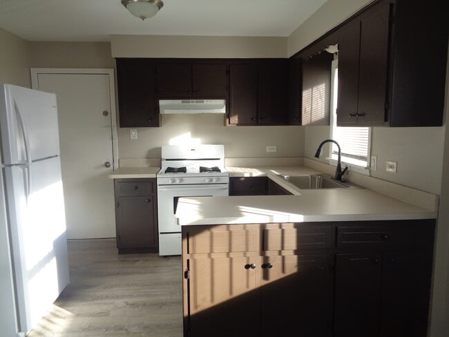 Building Photo - 8701 S 81st Ct