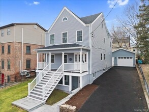 Building Photo - 32 Ackerman St