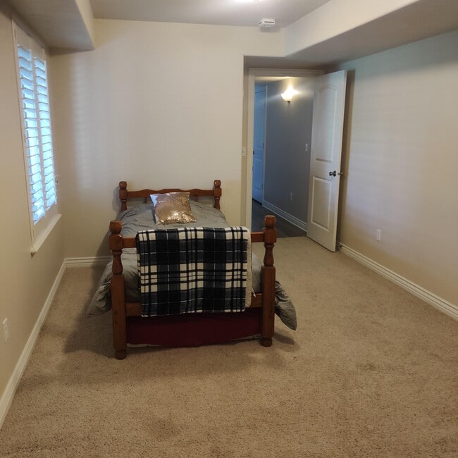 Bedroom - long - 1898 W Clark Ln