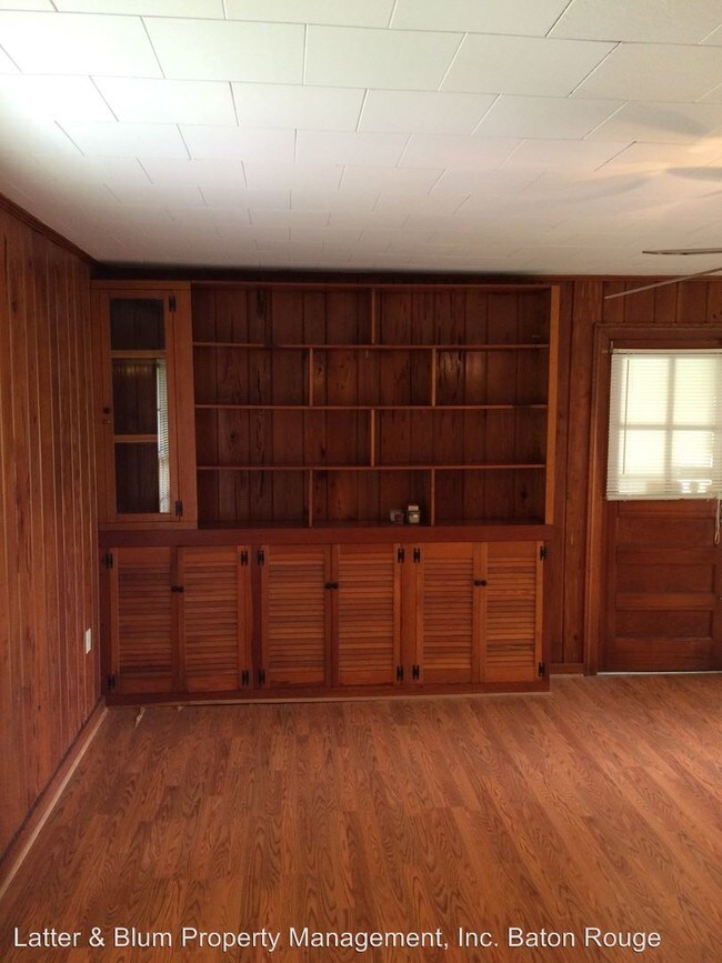 Building Photo - 4966 Bluebonnet Rd