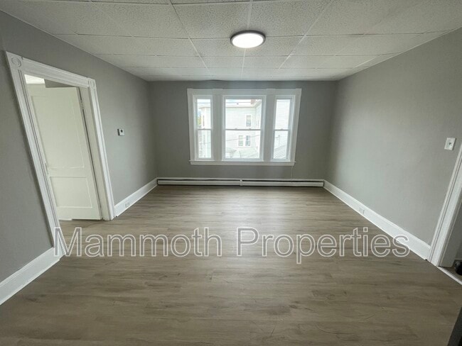 Building Photo - 541 Pine St