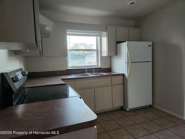 Building Photo - 10423 Chalmer St