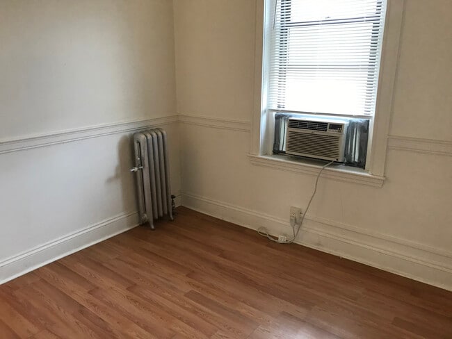 Bonus room - 1576 Commonwealth Ave