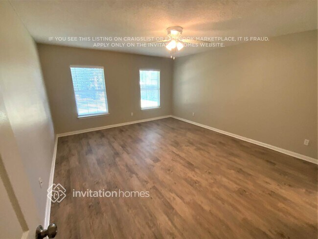Foto del edificio - 7073 Vida Ln