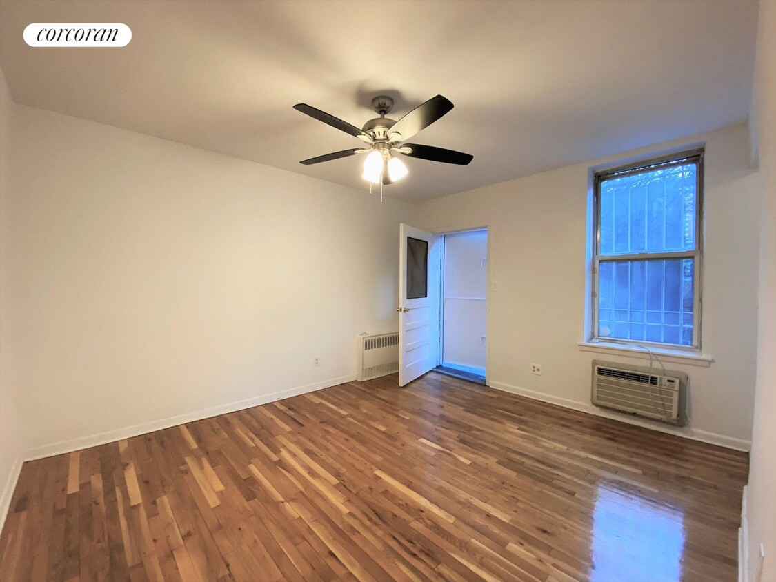 Primary Photo - 70 W 71st St