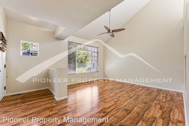 Foto del edificio - 3 br, 3 bath House - 4907 Pasadena Way