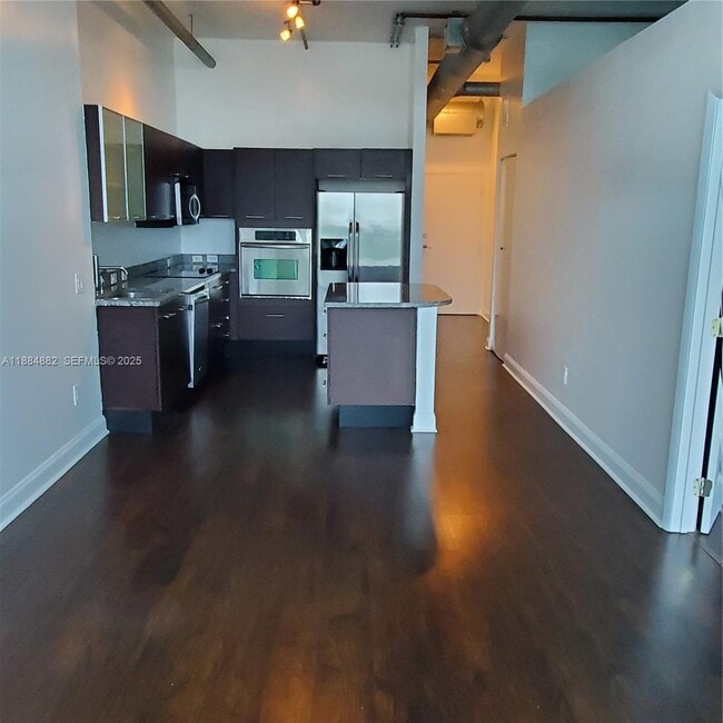 Foto del edificio - 3029 NE 188th St