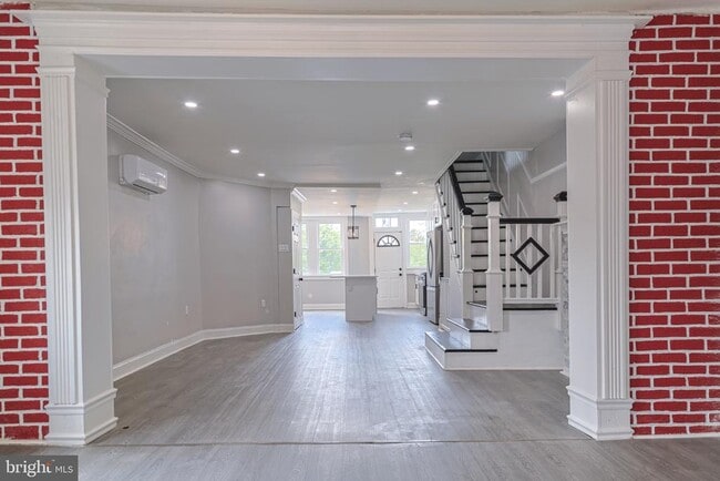 Building Photo - 1542 S 57th St