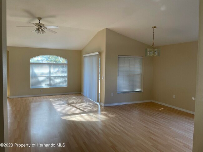 Foto del edificio - 13408 Teaberry Ln