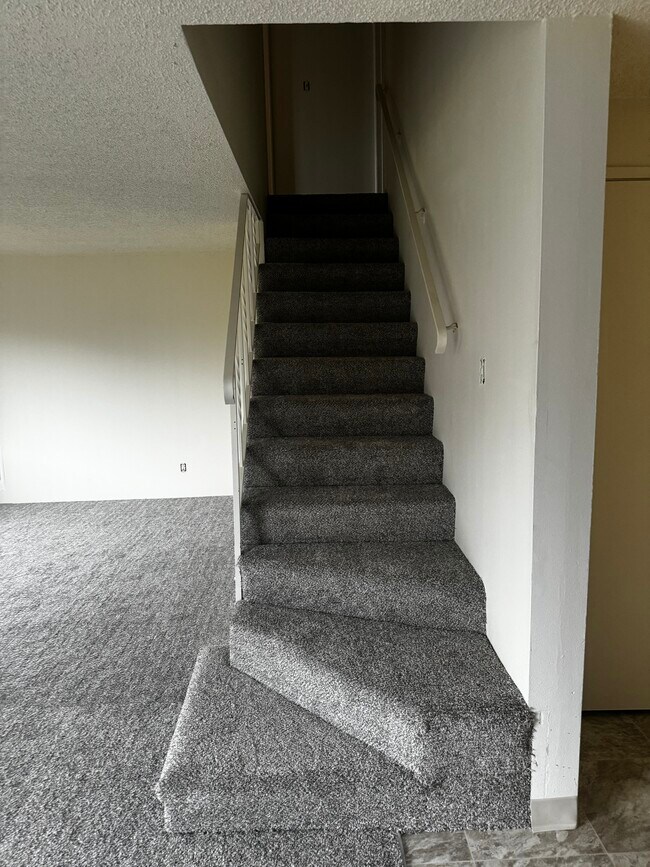 Stairs - 601 Andrew St