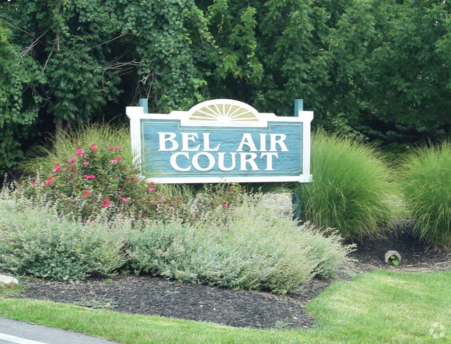 Pylon Sign - Bel Air Court