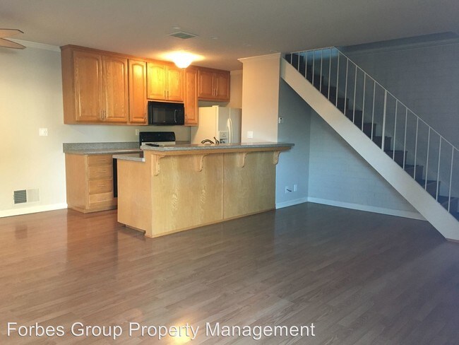 Building Photo - 2 br, 1 bath House - 5708 Calmor Ave. #2