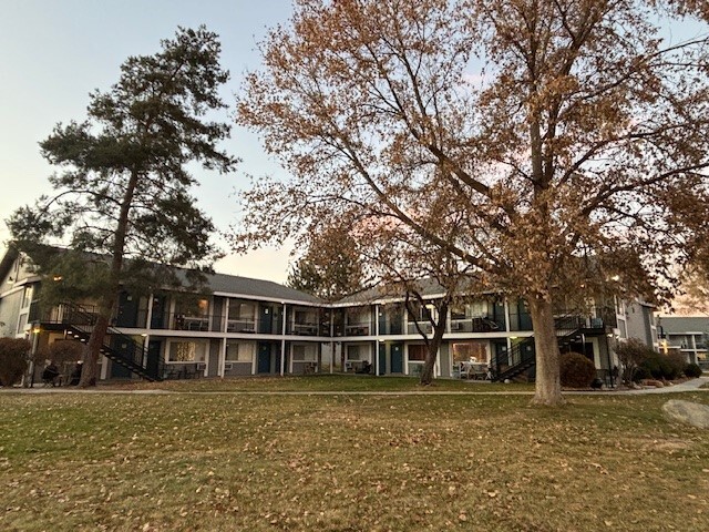 Primary Photo - Shoreline Plaza Apartments