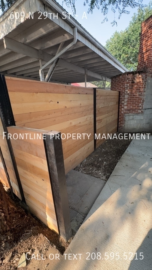 Building Photo - 609 N 29th St