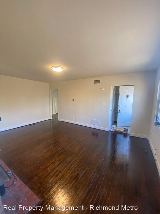 Building Photo - 3 br, 1 bath House - 2700 Boston Street