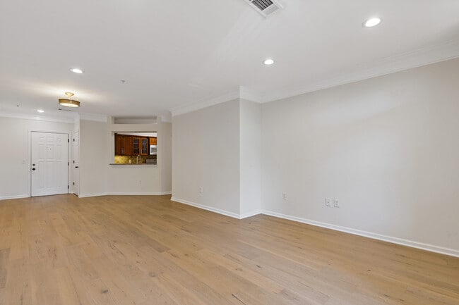 Building Photo - 3334 Peachtree Rd