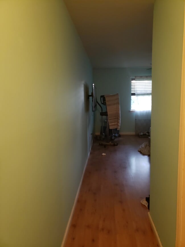 Building Photo - 101 Madaline Dr
